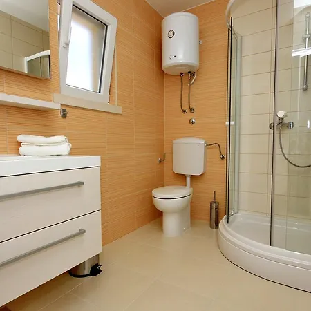 Studio Lumbarda 9303b * Orebic